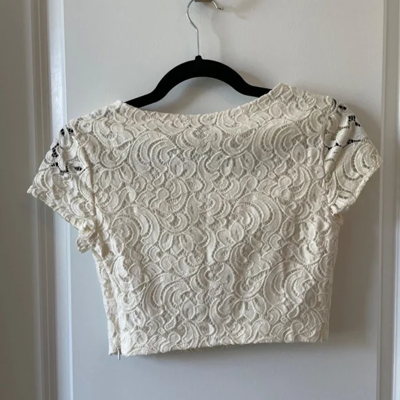 Express White Lace Skirt Set - Picture 3 of 5